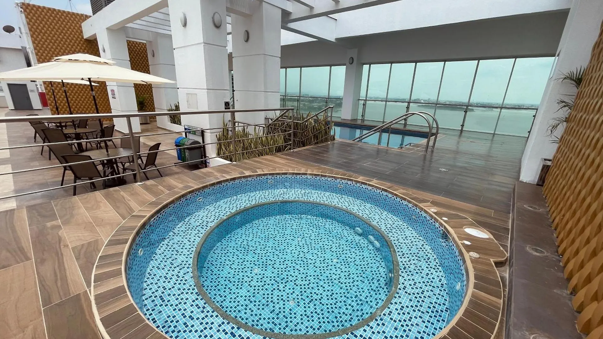 Gallery Suite En Riverfront Puerto Santa Ana Guayaquil 0*,  Ecuador