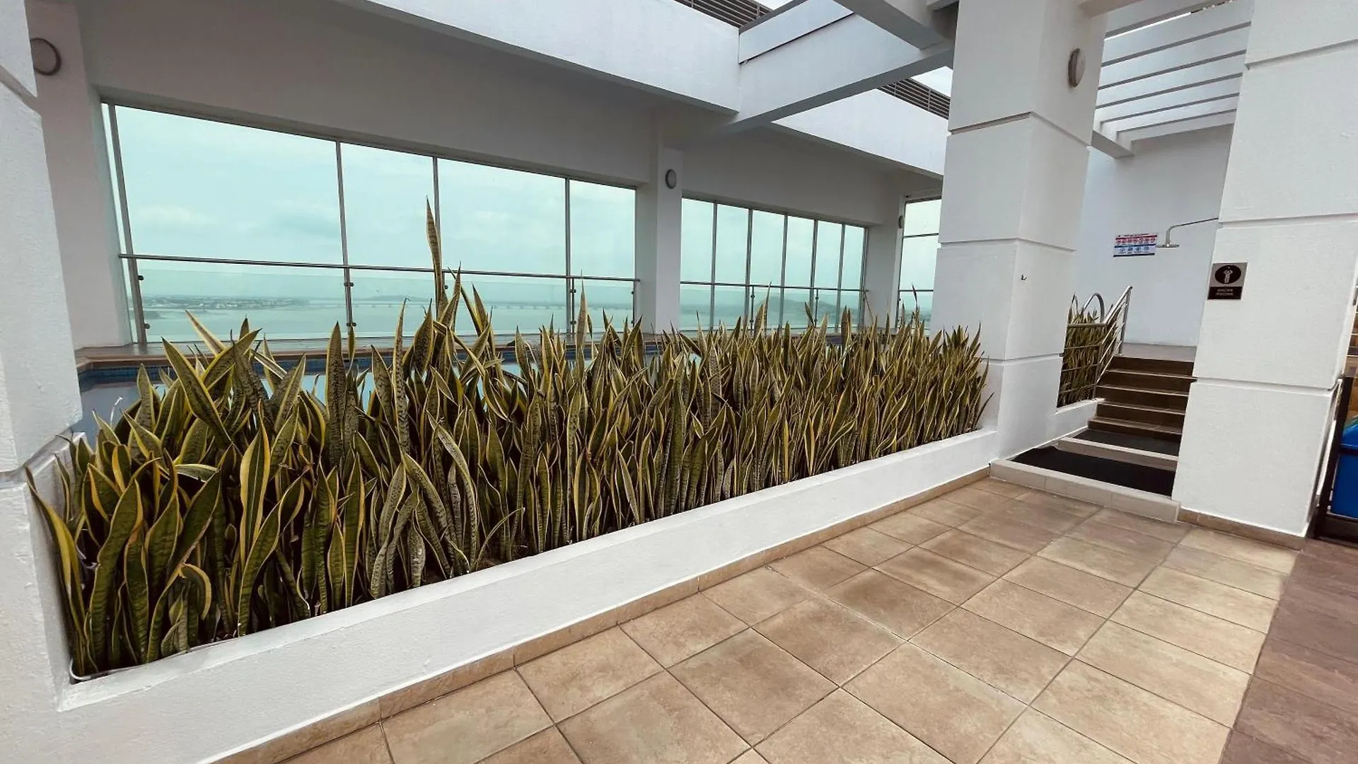 Gallery Suite En Riverfront Puerto Santa Ana Guayaquil