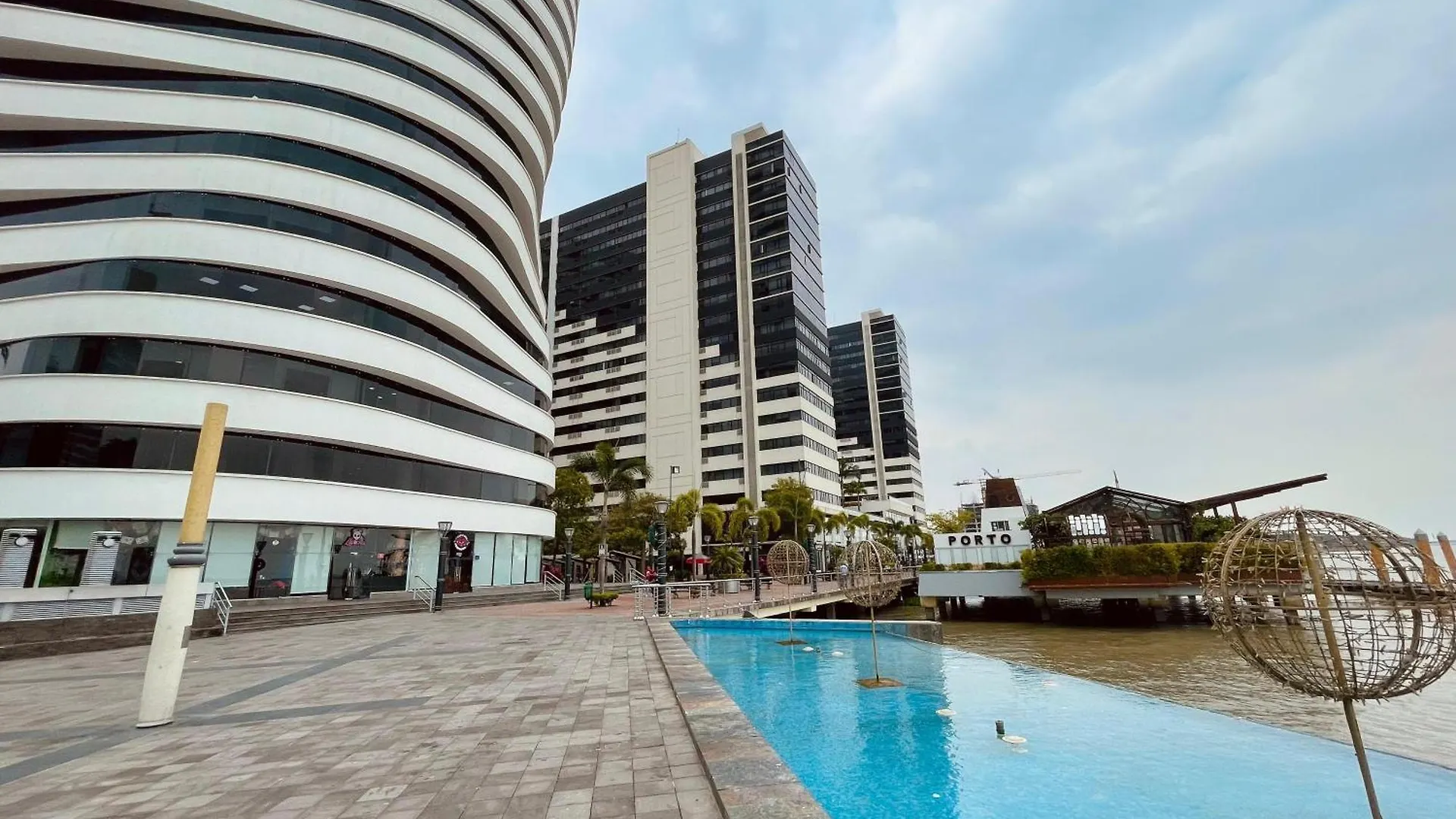 Gallery Suite En Riverfront Puerto Santa Ana Guayaquil Ecuador