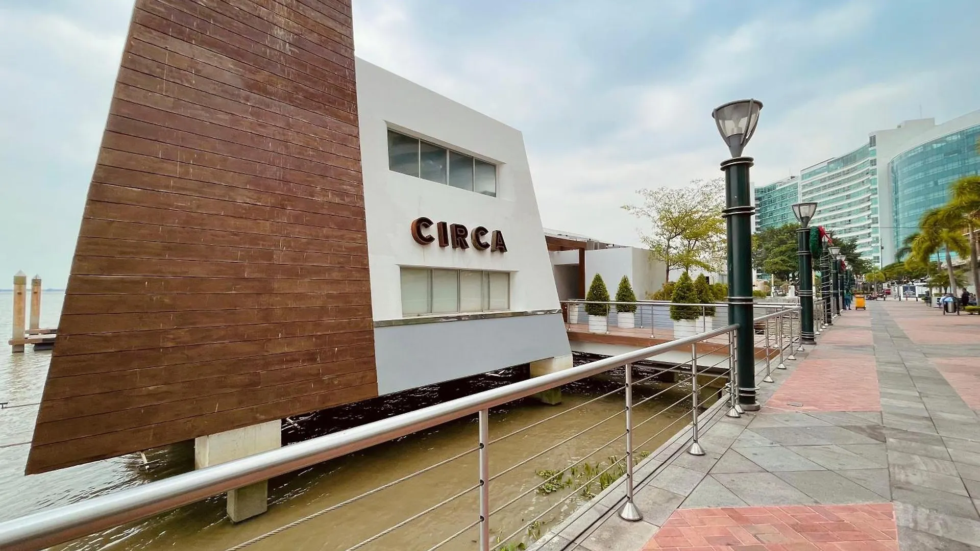 Apartment Gallery Suite En Riverfront Puerto Santa Ana Guayaquil